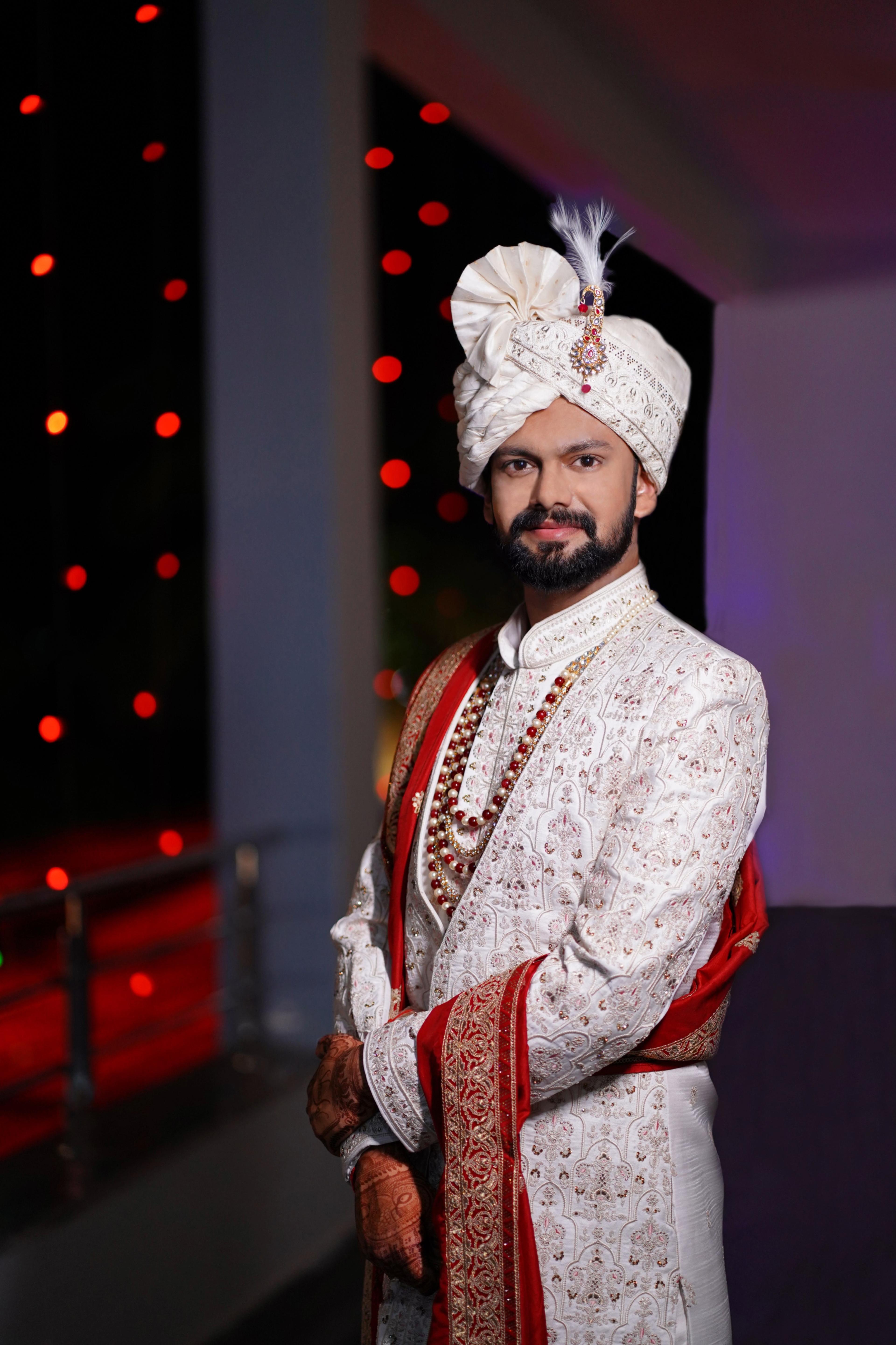 Outfit Ideas for Grooms to Stand Out at an Indian Wedding