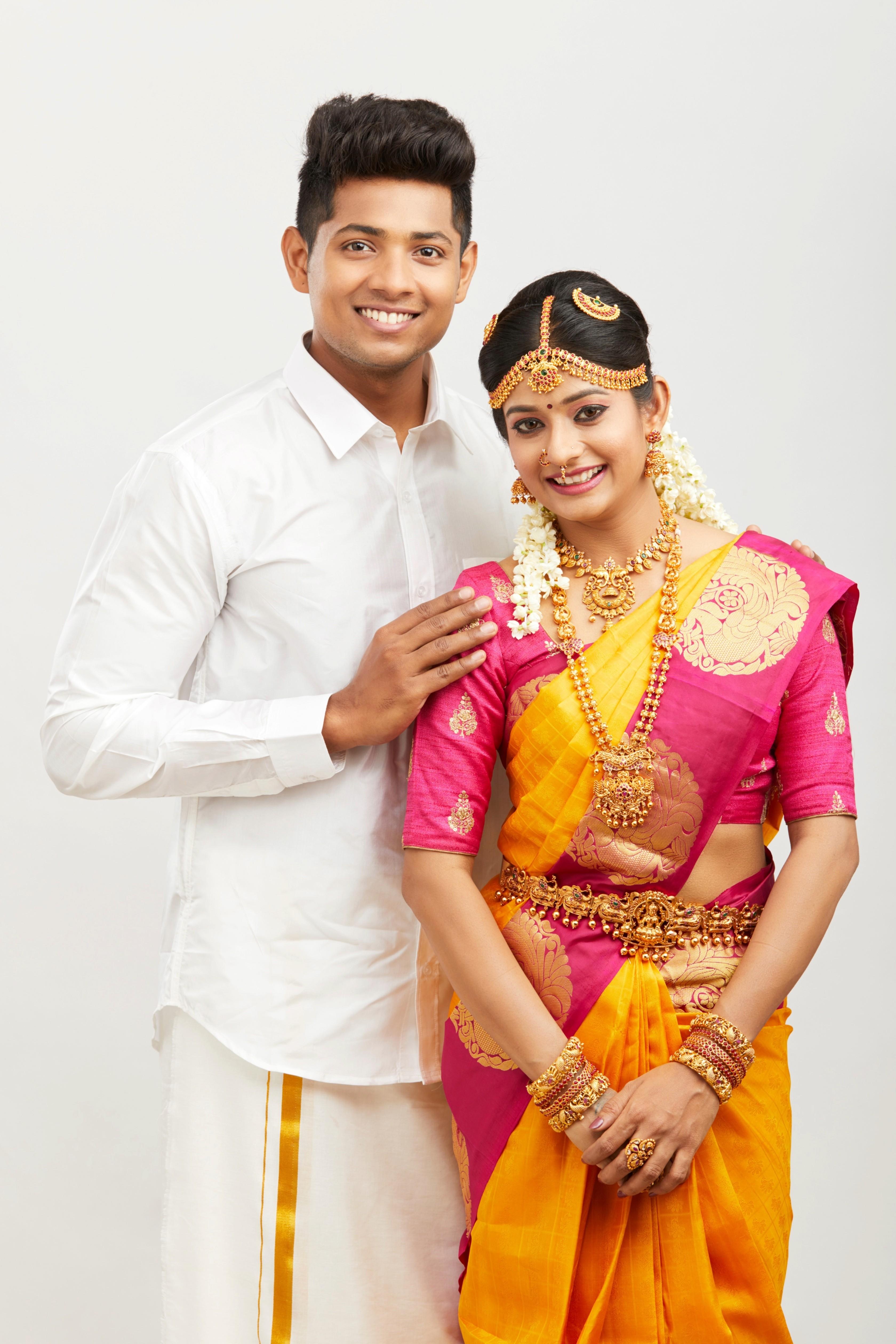 10 Must-Try Bridal Poses for Stunning Indian Wedding Photos  