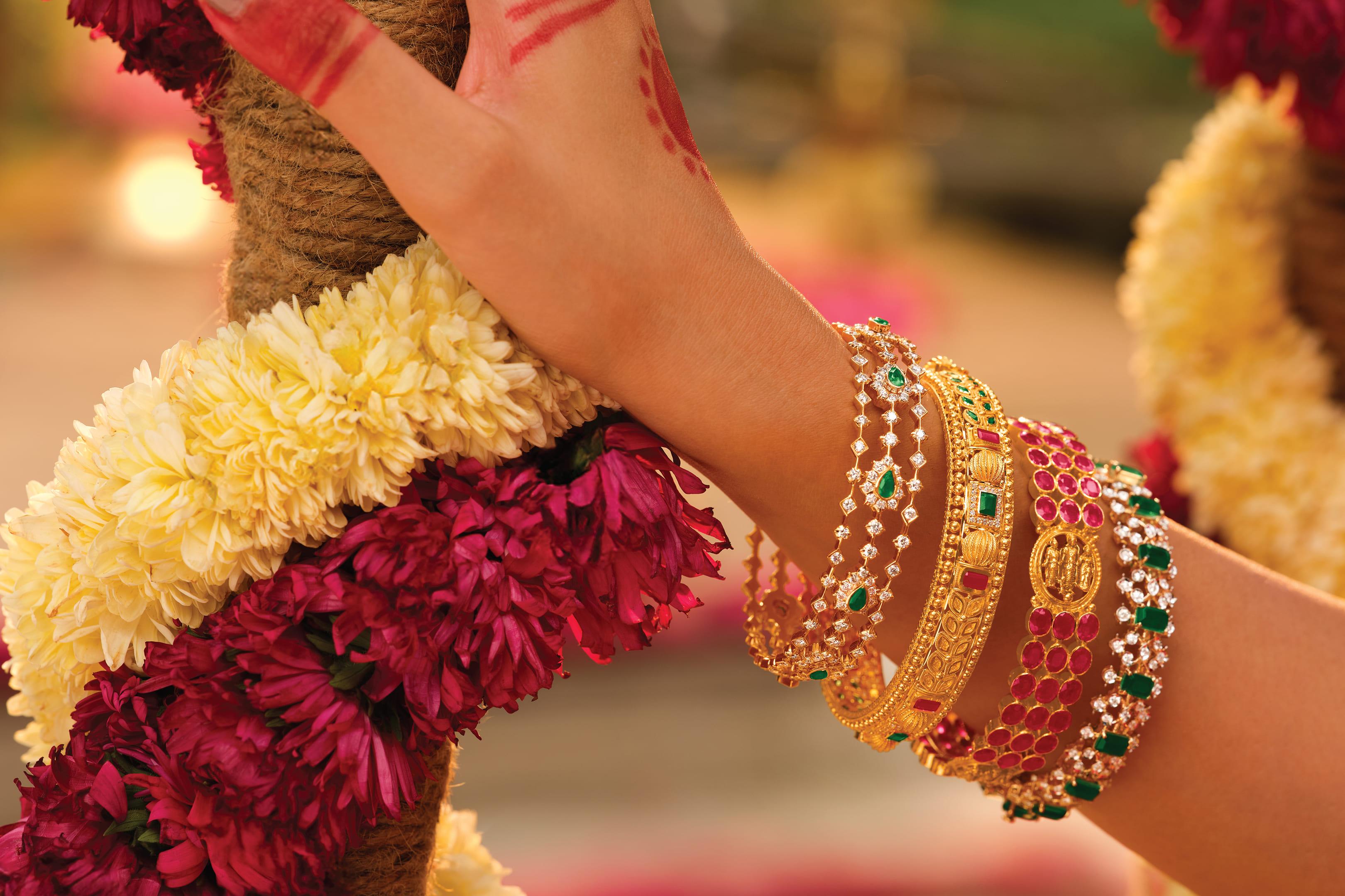 Bangles / Valayal