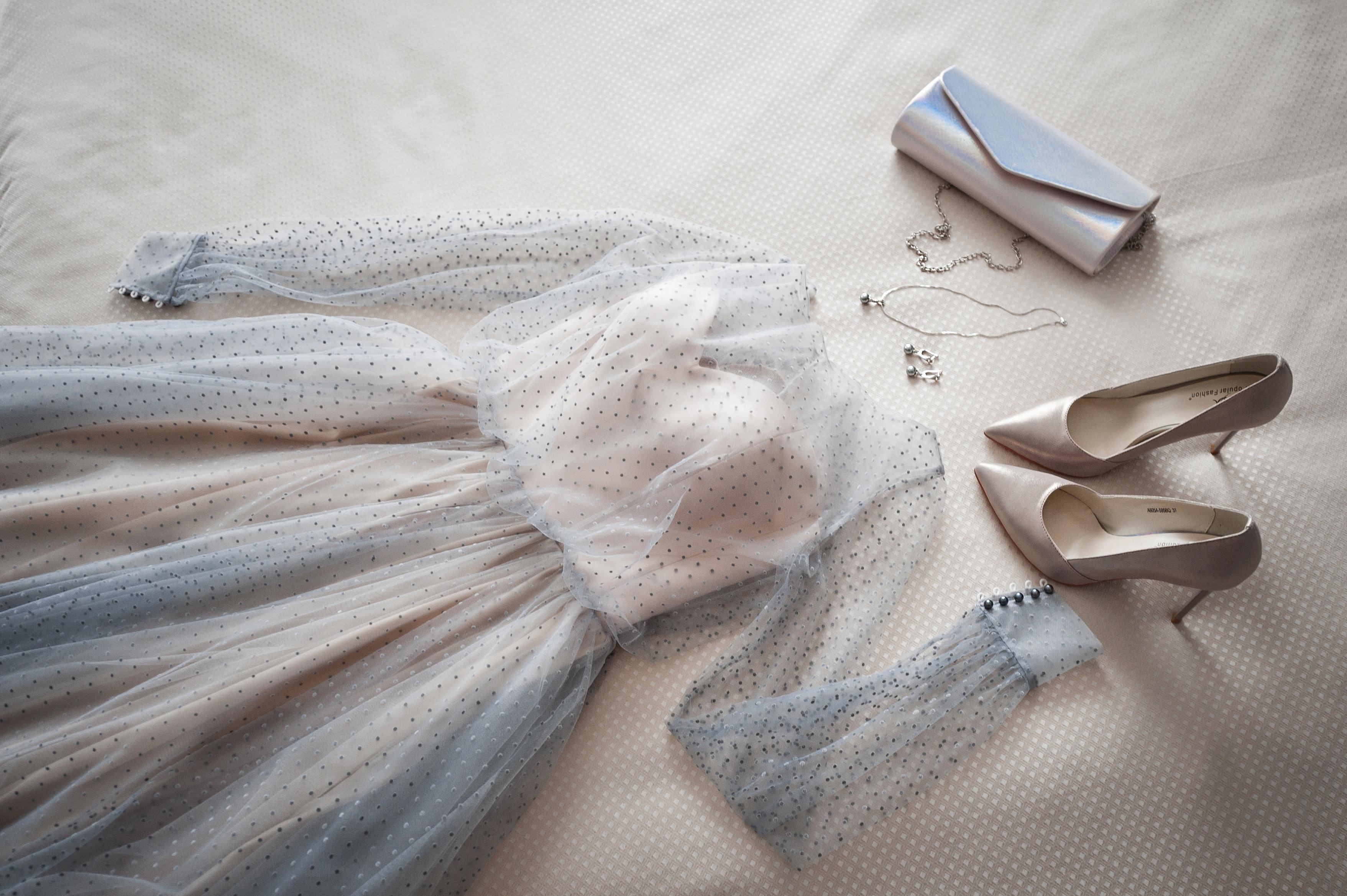 How to Create a Bridal Lookbook: From Engagement To Reception Outfits