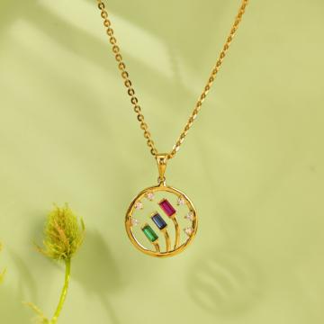 Vibrant Three Colour Gold Pendant