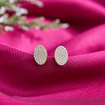 Meticulous Oval Shape Gold Earrings