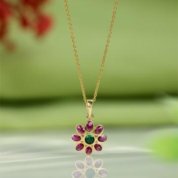 Chic Camellia Glint Gold Pendant