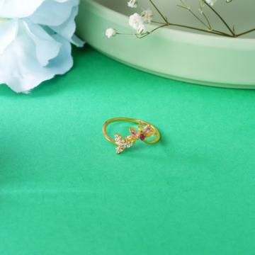 Dazzling Floral Design Gold Ring - Fashion Fast Forward Collection