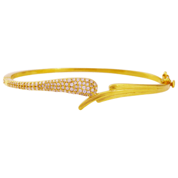 Beauty Cluster Stones Gold Bracelet