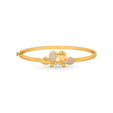 Alluring Twin Butterfly Design Gold Bracelet