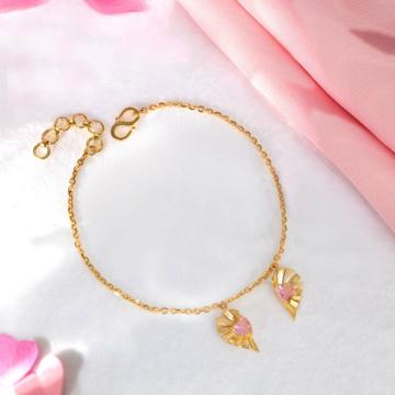Beguiling Gold Heart Charm Bracelet