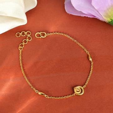 Delightful Gold Knot Centre Bracelet