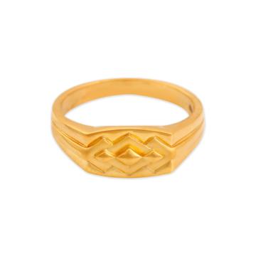 Engraved Rhombic Pattern Gold Ring
