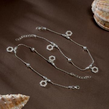 Effulgent Floral Charms Silver Anklets