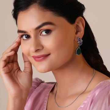 Fashionable Floral Silver Earrings