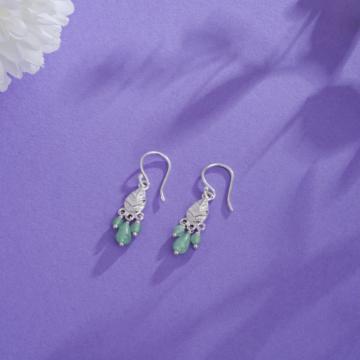 Stylish Leaf Pattern Silver Earrings