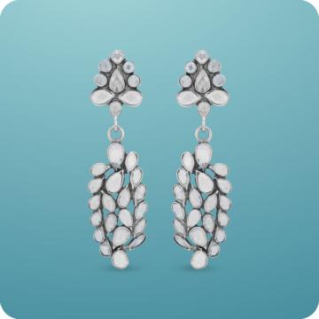 Lacy Daisy Floral Silver Earrings