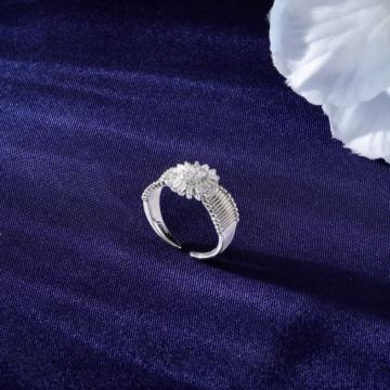 Grandeur Floret Adjustable Silver Ring