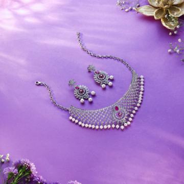 Enchanting Dancing Pearl Silver Necklace Set