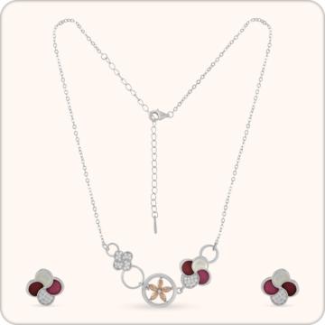 Daisy Dreams Silver Necklace Set