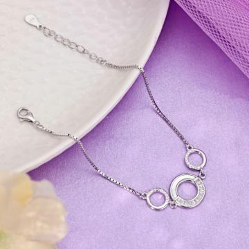 Elegant Contrasting Circle Silver Bracelet
