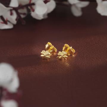 Timeless Sterling Silver Floral Clover Stud Earrings