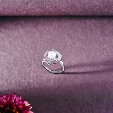 Elegant Rose-Shaped Setting With Pearl Adjustable Silver Ring