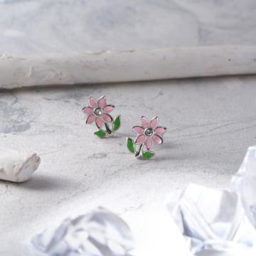 Beauteous Floral Stud Earrings