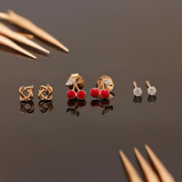Chic Parade Leaf Pattern 3 Stud Silver Earrings