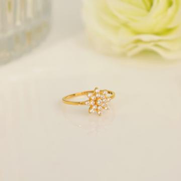 Traditional Gold Floral Pattern Ring
