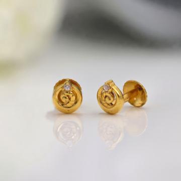 Elegant Twisted Circle Gold Studs