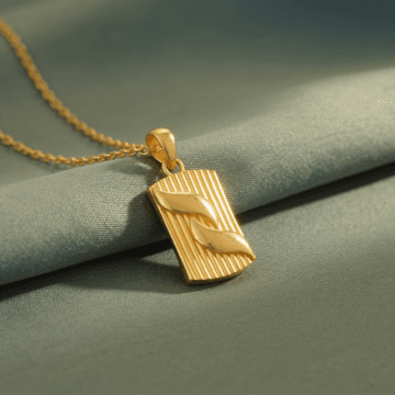 Elegant Texture Gold Pendant