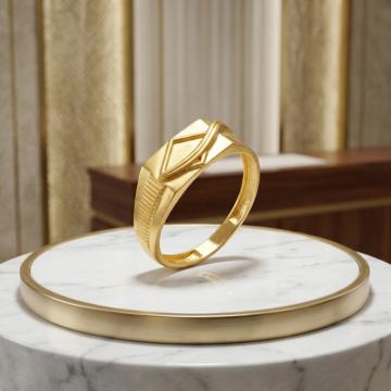Distinguished Gold Signet Ring