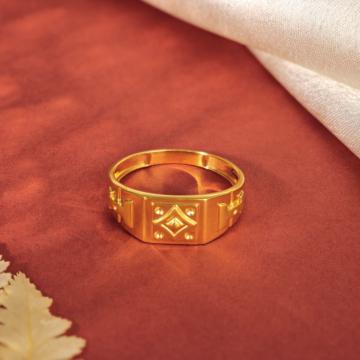 Classic Gold Geometric Ring