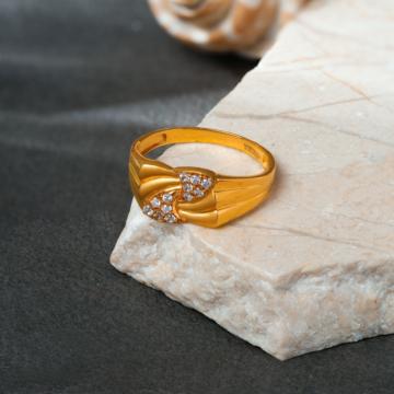 Adoring Mini Fan Design Mens Gold Ring