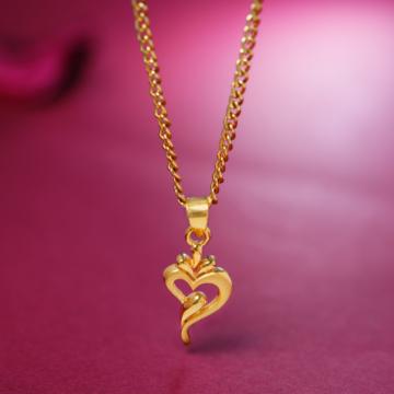 Mesmerizing Valentine Heart Gold Pendant