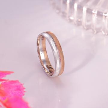 Regal Two-Tone Textured Gold Ring